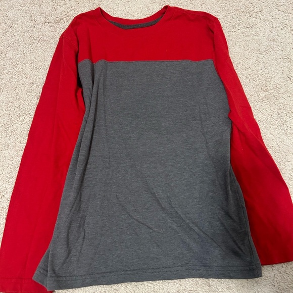 Boy’s Red Sonoma and Spider-Man Long Sleeve T-Shirt Set of 2 - Size Medium 10/12 - Picture 7 of 9